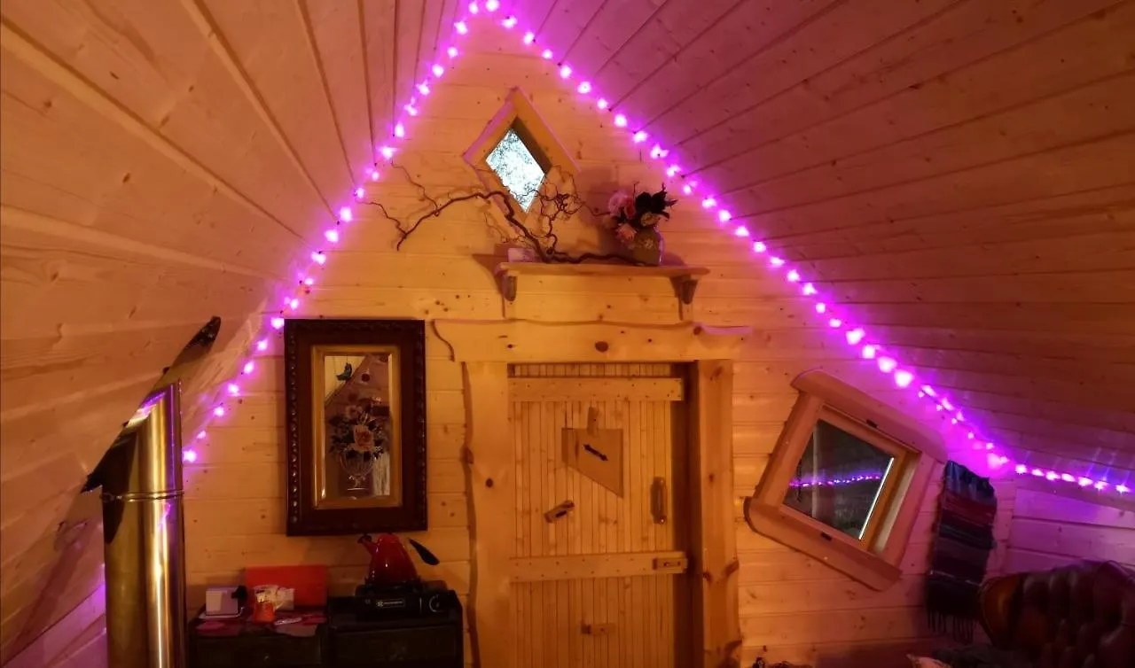 Jaktstuga Acorn Glade Glamping York Villa