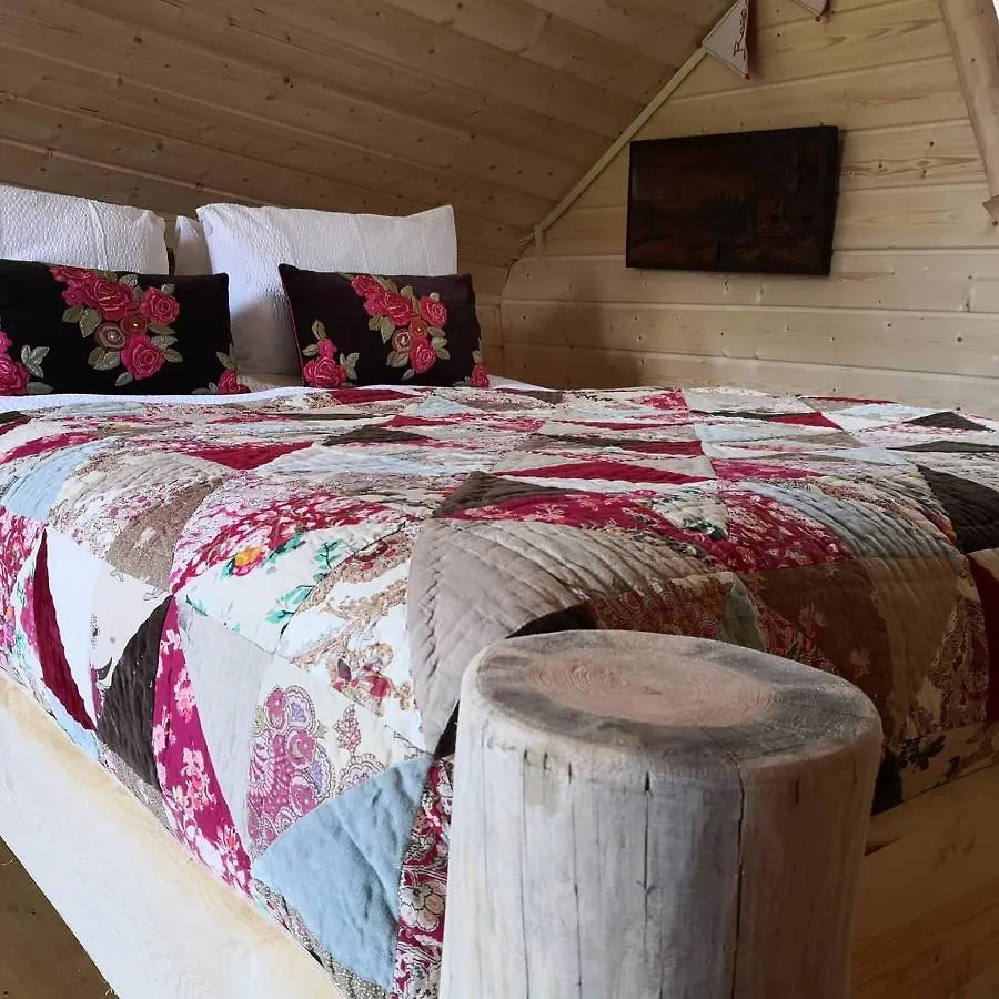 Acorn Glade Glamping York Villa