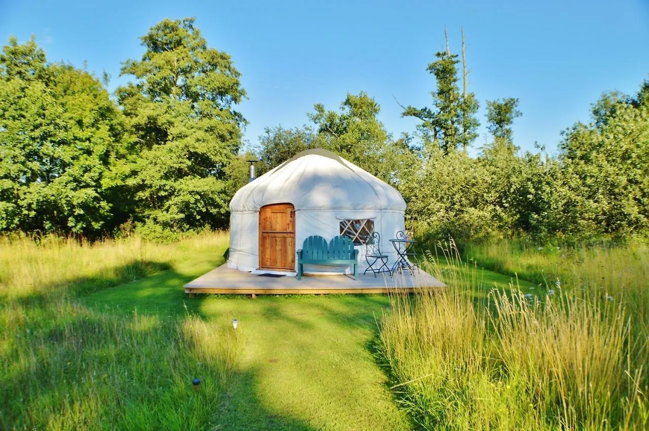 Acorn Glade Glamping York Villa
