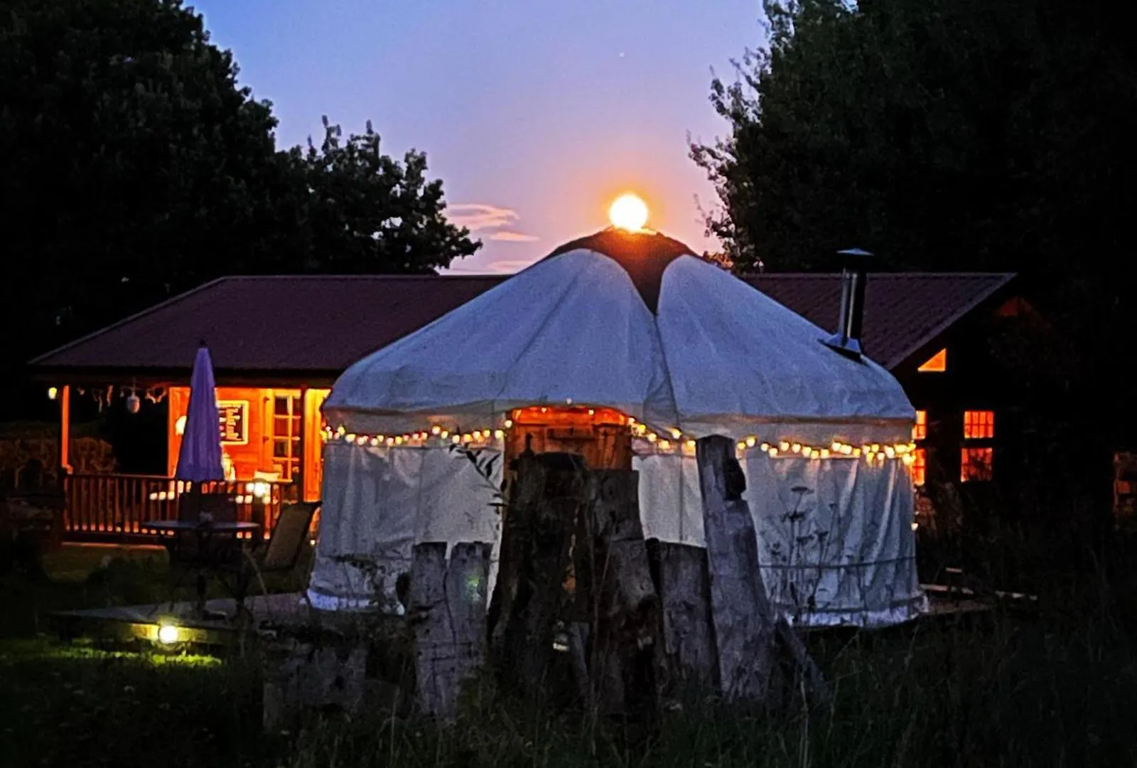 Acorn Glade Glamping York Villa Lodge